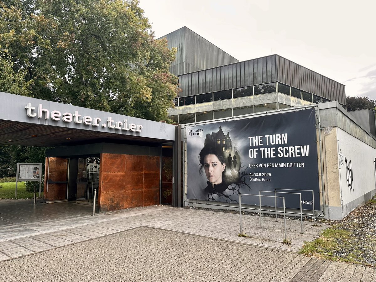 AScheidweiler's tweet image. &quot;The Turn of the Screw&quot; - Britten in Trier. &quot;How beautiful it is!&quot; 🎵🏴󠁧󠁢󠁥󠁮󠁧󠁿🏰🏴󠁧󠁢󠁥󠁮󠁧󠁿🎵

#BenjaminBritten #TheTurnoftheScrew #Trier