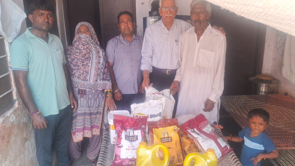 Essential ration supplies donated to distressed Pak Hindu migrant family in Jaipur
worldhindunews.com/essential-rati…