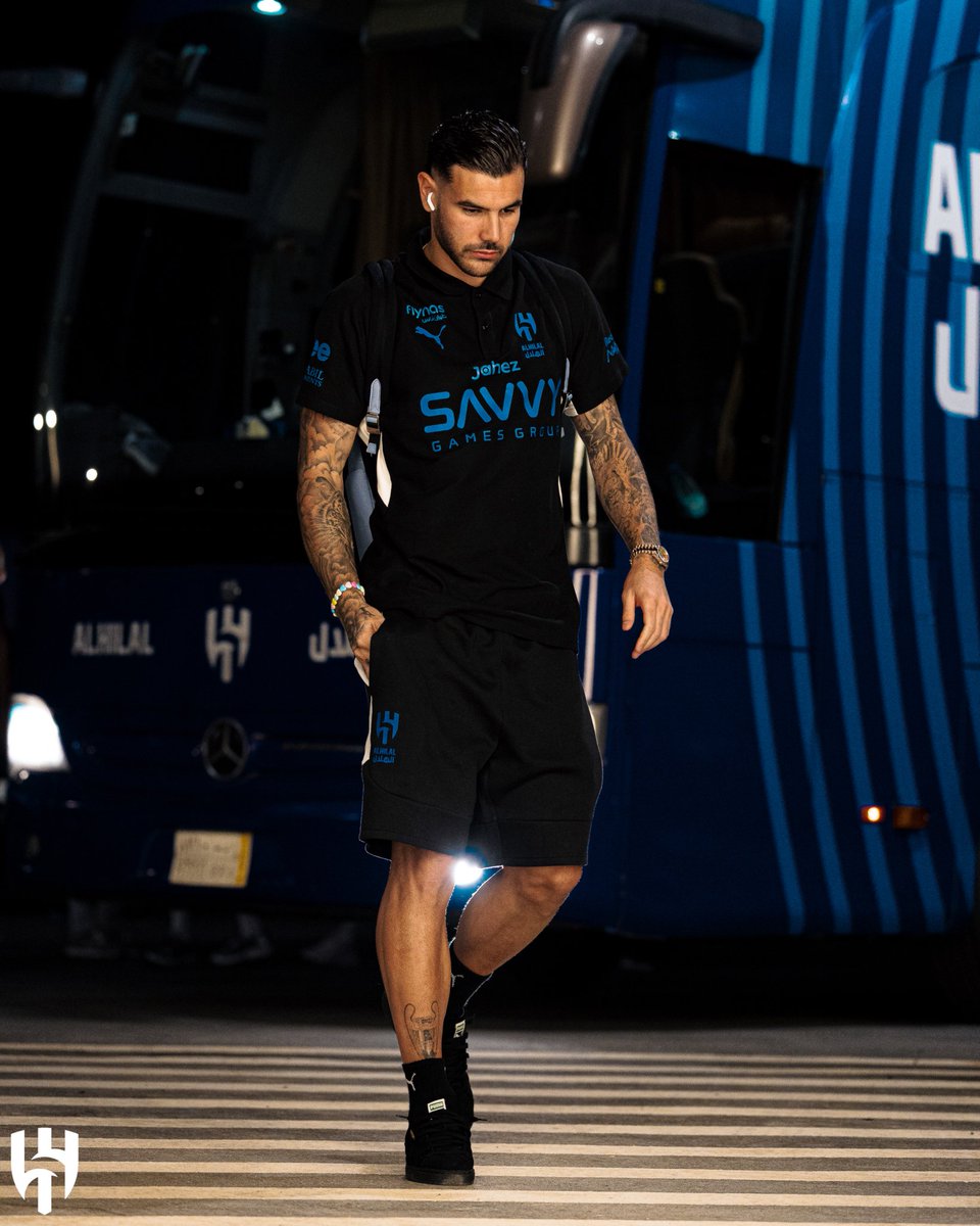 الأجنحة الطائرة 😍 
ماذا ستقدم اليوم؟

إن لم يسجلوا هدف ، سيصنعون الأهداف 😎
#الهلال_القادسيه