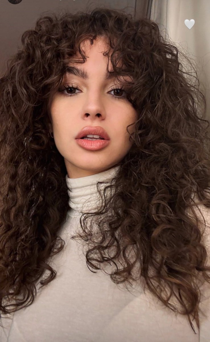 Her hair is simply perfect and fascinates me. ✨ #SuBurcuYazgıCoşkun