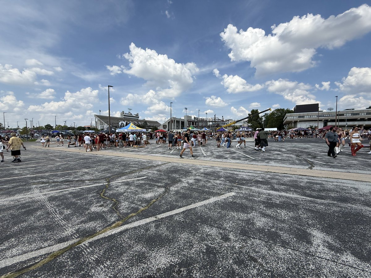 Huge turnout at the tailgate for the home opener!