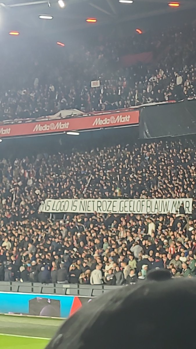 Zit geen woord spaans bij <a href="/Feyenoord/">Feyenoord Rotterdam</a>