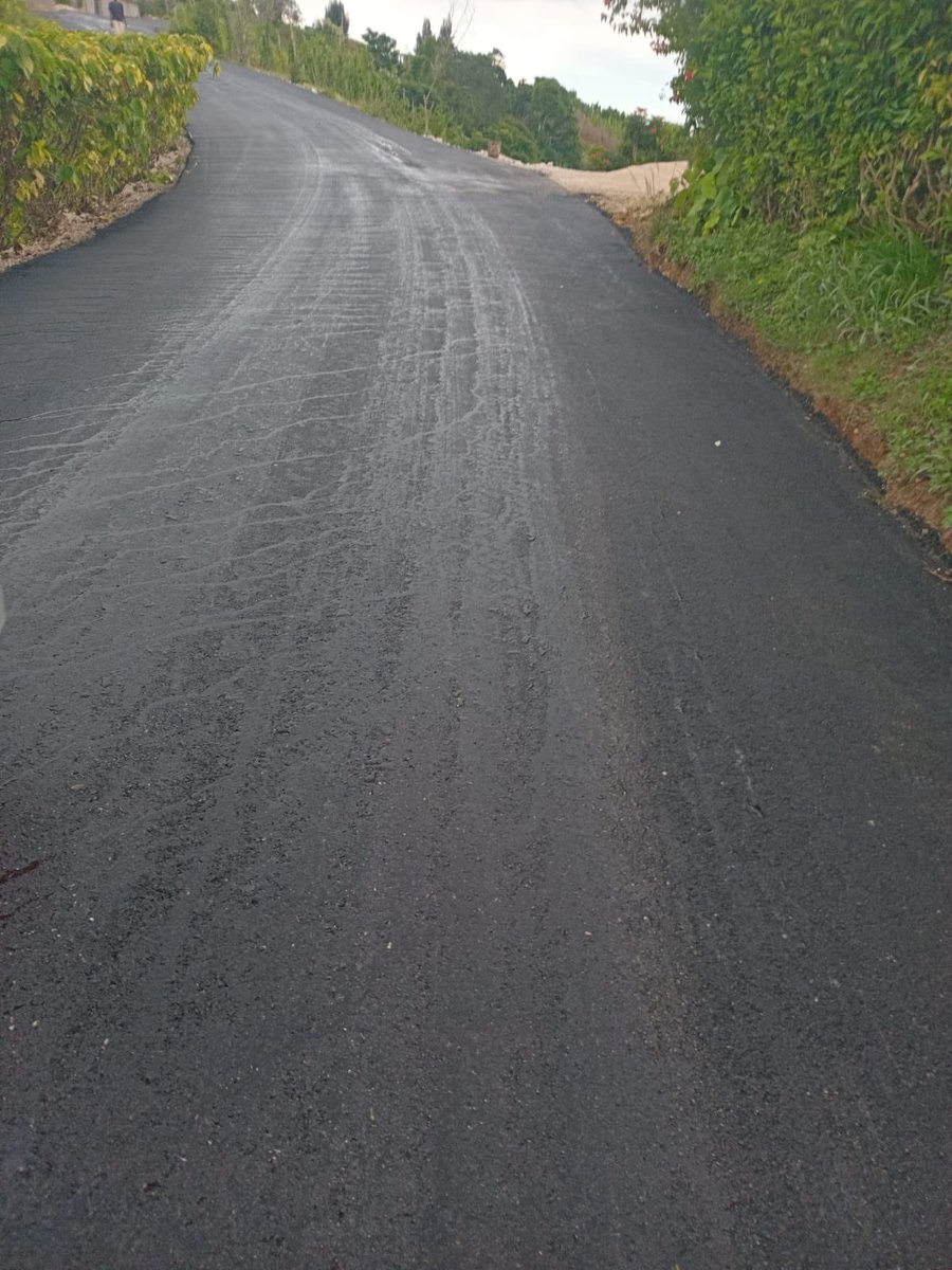zaviamayne's tweet image. #ConstituencyUpdate
Cascade and surrounding communities, the $100 million road rehabilitation project from John Reid to Battersea is now on in earnest!

Our committment to improve all our communities remains unwavering. 

Cascade, it’s your time to drive on the Mayne.  #MayneLand