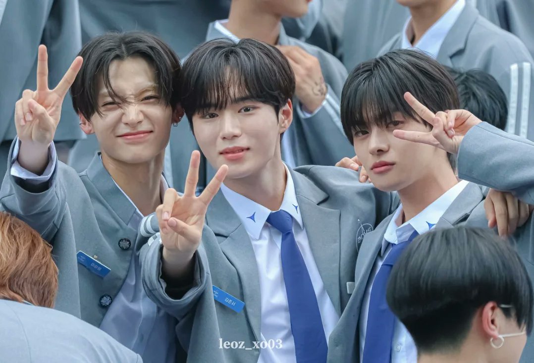 Metawyrn's tweet photo. Make this trio debut together #Mnet  jebal🙏🏻

#LEO #SANGWON #JUNSEO #김준서 #KIMJUNSEO #이리오 #LEELEO #이상원 #LEESANGWON #보이즈2플래닛 #BOYS2PLANET https://t.co/NESKEOSNgn