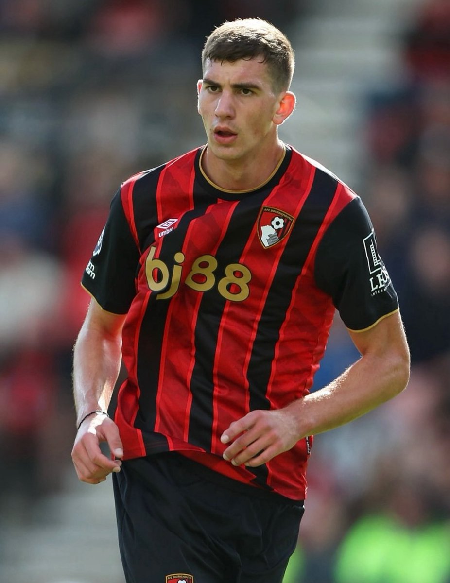 🇷🇸 Veljko Milosavljevic (18) vs. Brighton:

☑️ 90 minutes
🚀 9 clearances
💪 11 defensive contributions
🎯 7 passes into the final third
🔑 1 chance created
⚔️ 1/1 tackle won
🤩 2-1 win

First Premier League start, win, at 18 years old. 🔥