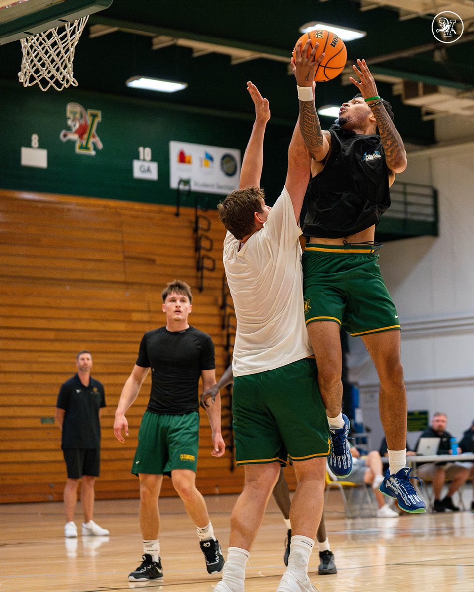 UVMmbb's tweet image. 𝐋𝐨𝐜𝐤𝐞𝐝 𝐢𝐧 💯