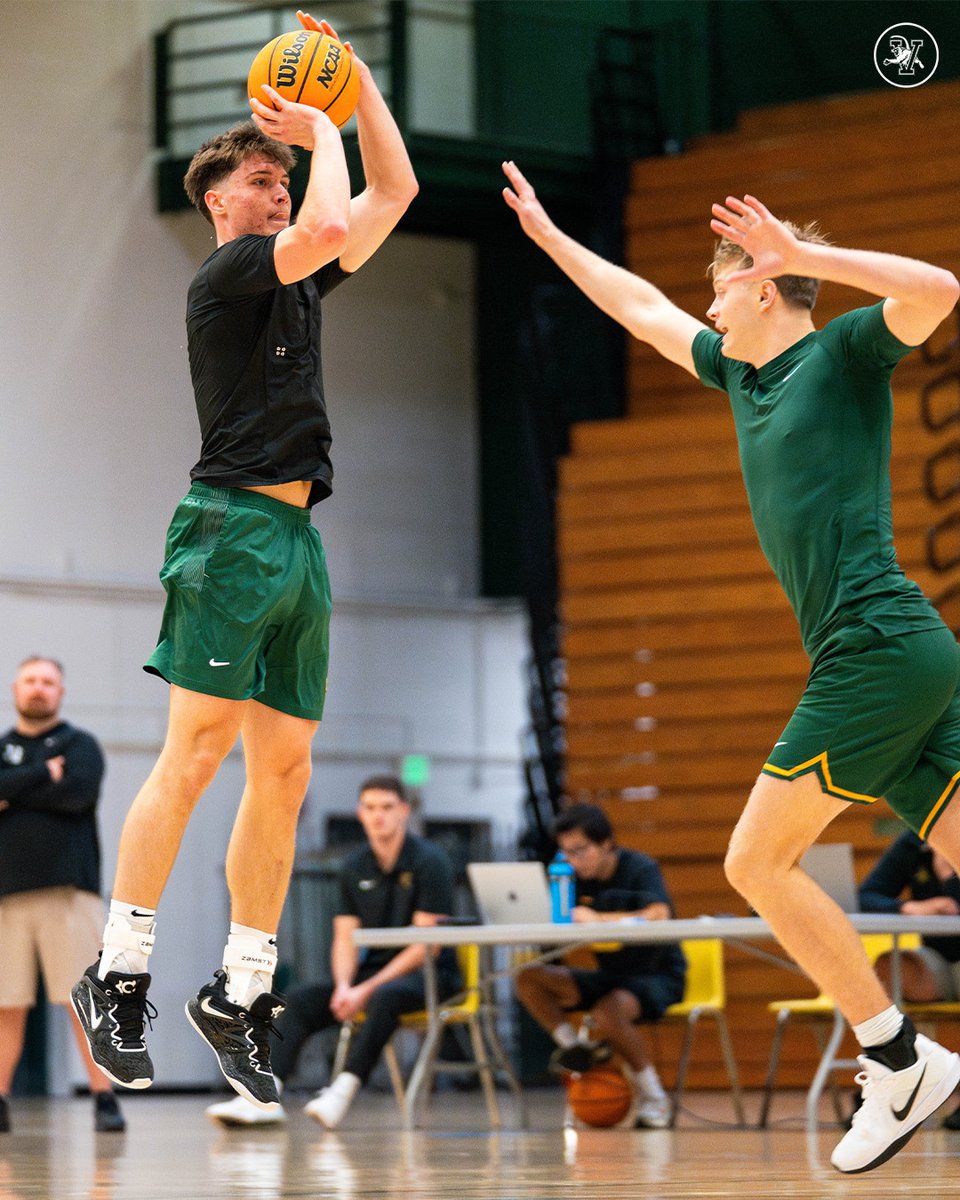 UVMmbb's tweet image. 𝐋𝐨𝐜𝐤𝐞𝐝 𝐢𝐧 💯