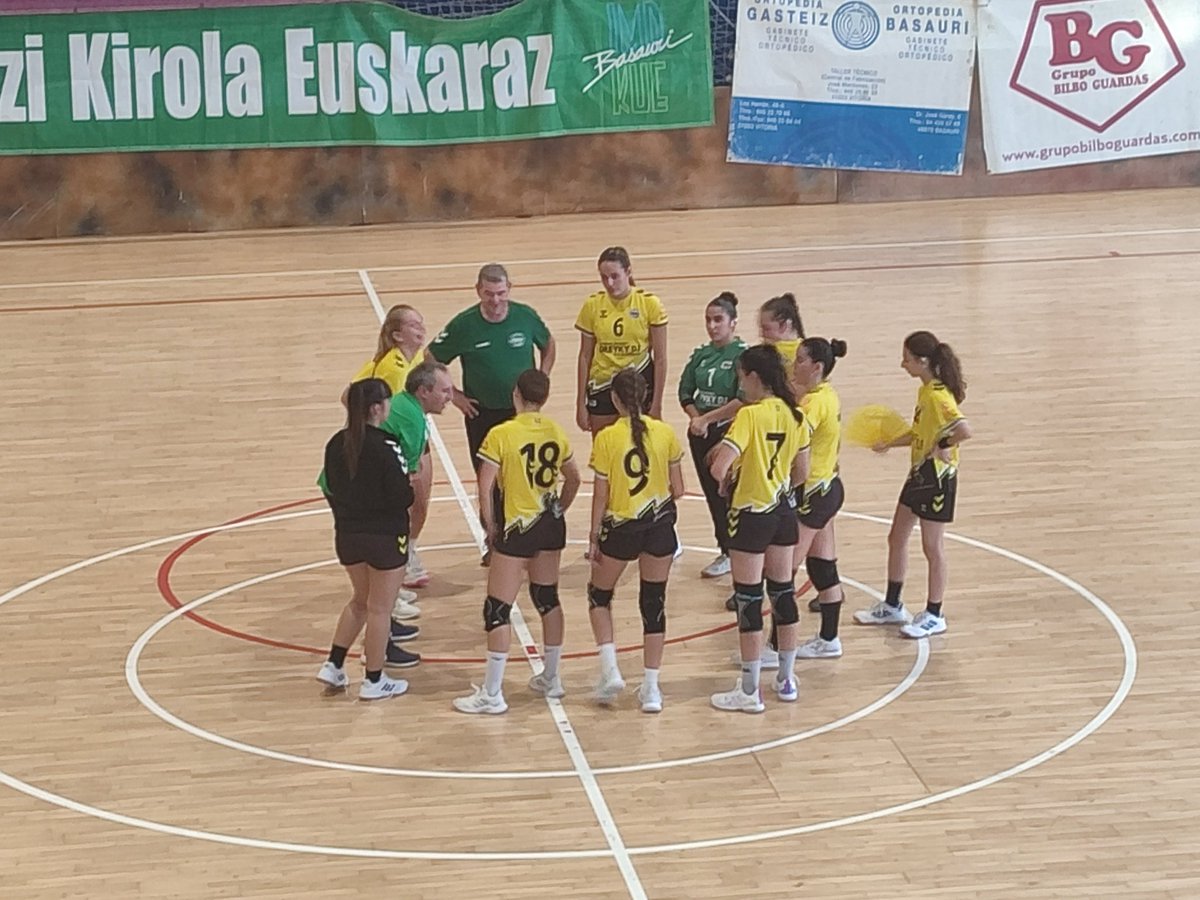 Senior Dj Dreyky San Adrián ha disputado un partido de pretemporada en Artunduaga ante un Basauri muy entregado que ha conseguido la victoria 🏆#betihorizjantzia #seguimlsadelantedjdreyky