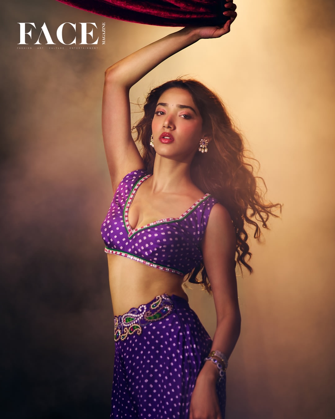 G0v5-RSbcAsOC10?format=jpg&name=large