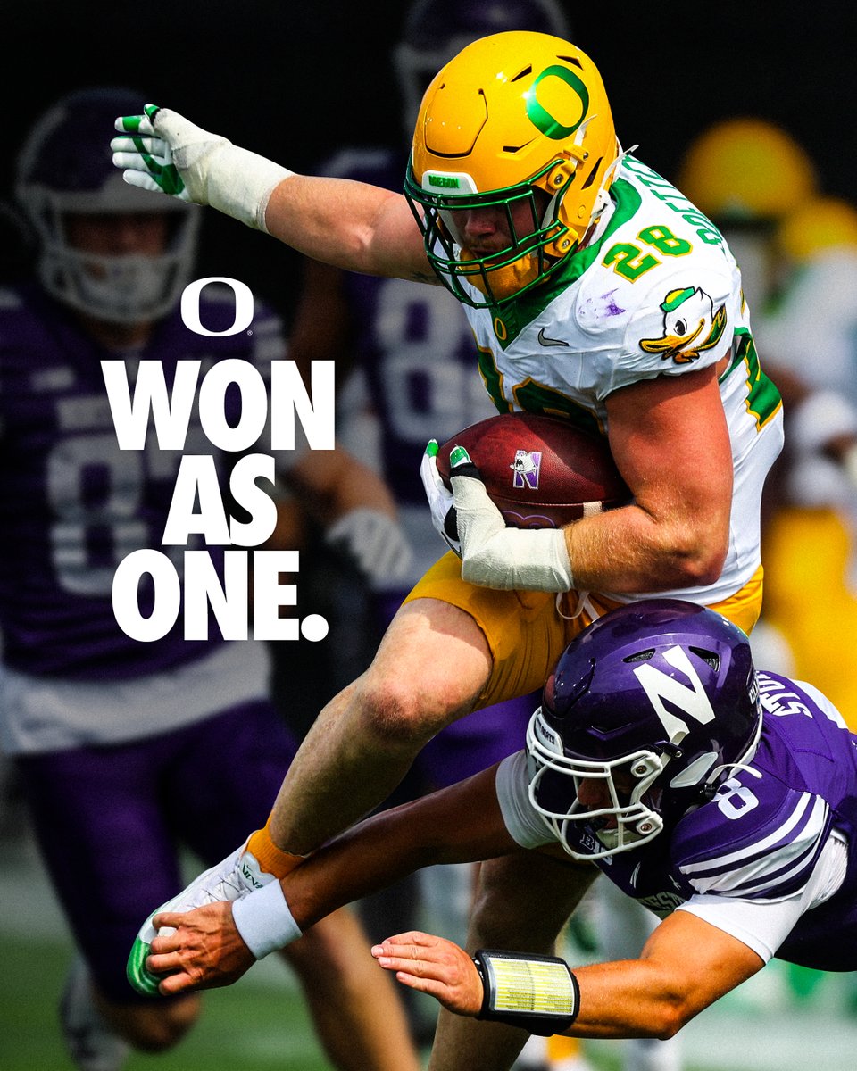 One team. 

@OregonFootball defeats Northwestern 34-14. #GoDucks