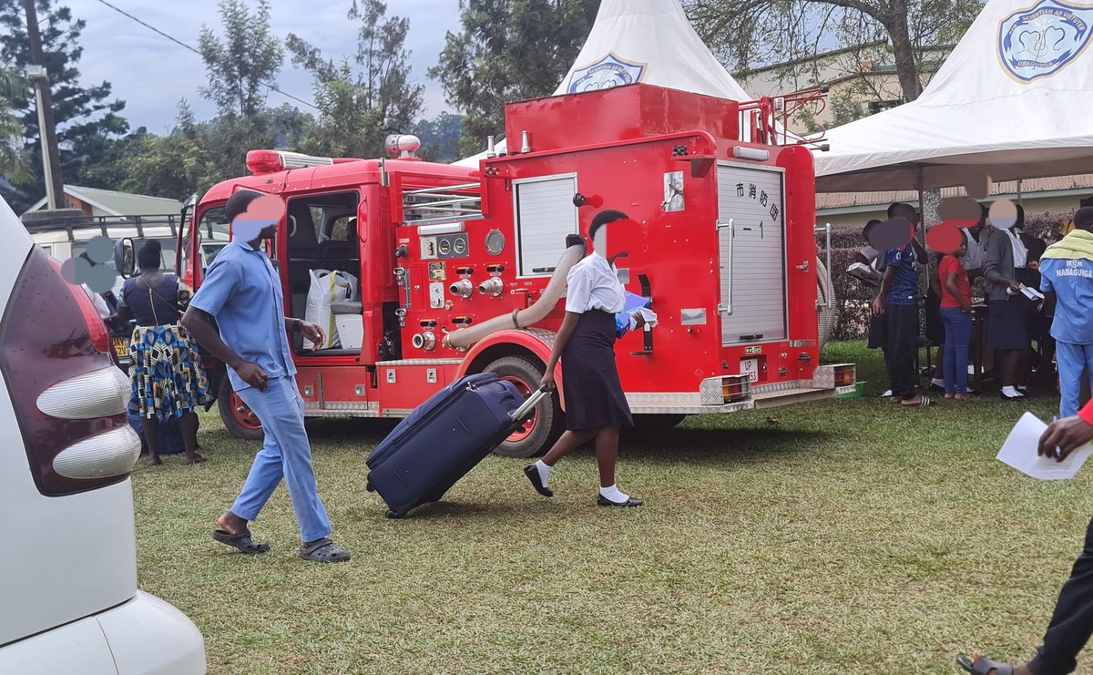 The nigga driving this <a href="/PoliceUg/">Uganda Police Force</a> fire brigade truck (number withheld) passed us at Namataba with his sirens blazing. We thought there was some place on fire. A few minutes later, we find him parked at a school (name withheld) near the registration desk. Two uniformed students