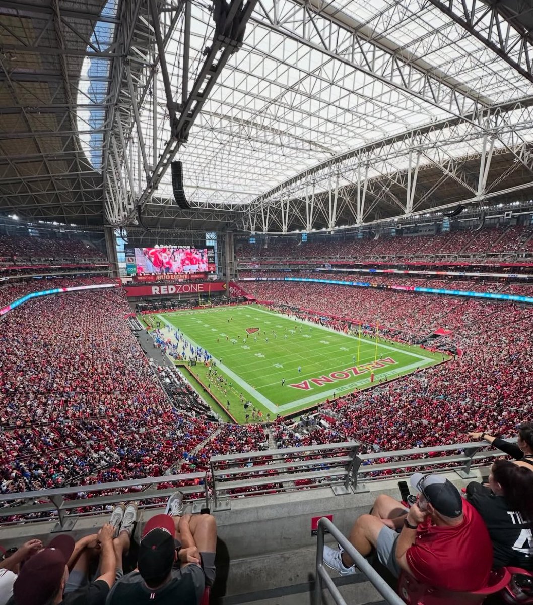 🚨 BREAKING: Turning Point USA has just announced a MASSIVE event celebrating the life of Charlie Kirk at State Farm Stadium in Glendale, Arizona

The stadium holds over 60 THOUSAND PEOPLE!

Sunday, September 21
Doors open 8am, Program starts 11am

Hope to see you there!