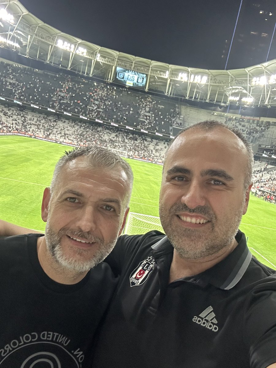 En mutlu olduğum yerden, nice zaferlere <a href="/benfikretdurdu/">Fikret D.</a> 
HAYATTA BEŞİKTAŞ