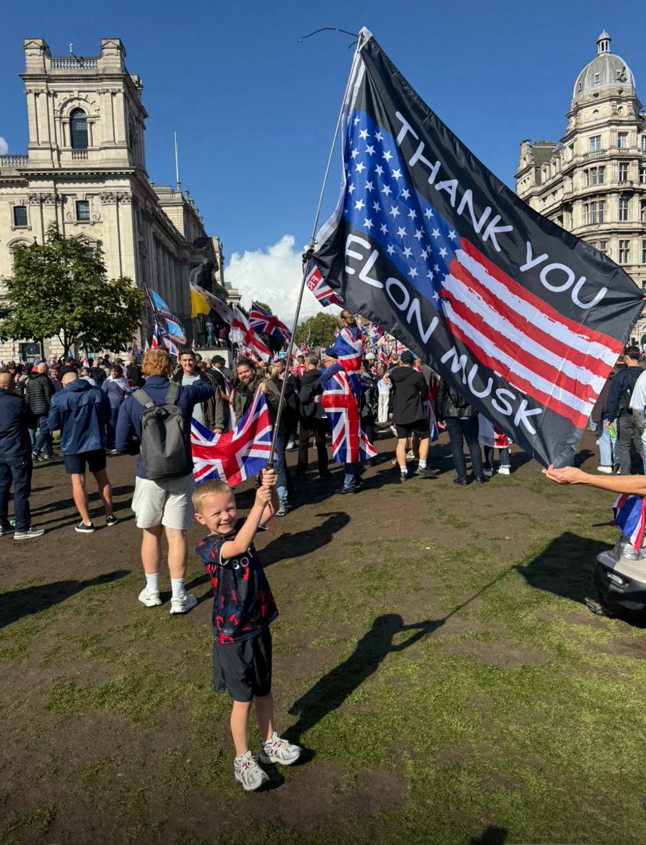 Tommy Robinson 🇬🇧 tweet media