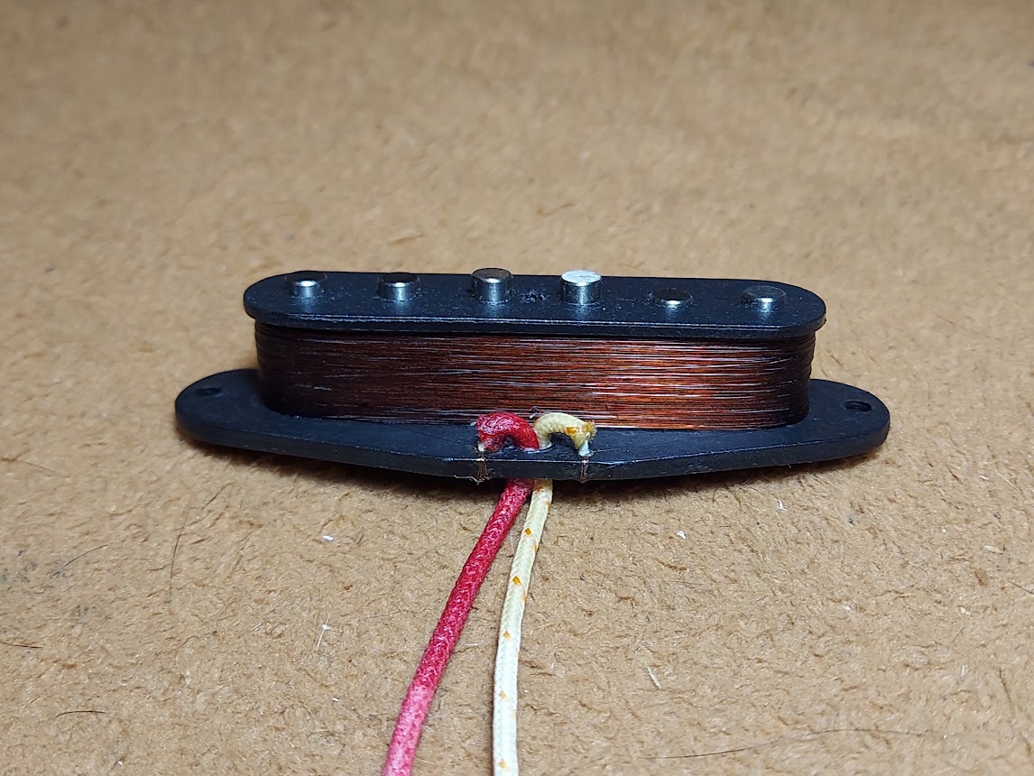einunikohada666's tweet photo. 65 Style Mid Position Black Bobbin仕様 w/ W.E. Cables.
#strat
#straocaster
#65strat
#fender
#fenderstratocaster https://t.co/HSaxA6C83w