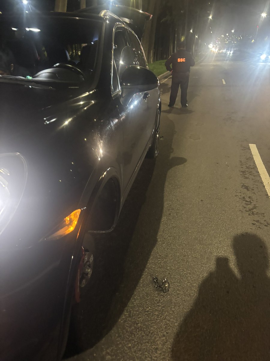 David Faitelson (@davidfaitelson_) on Twitter photo Cosas que pasan en nuestra hermosa ciudad…
Un hoyo en plena Calzada Zaragoza, dos llantas destrozadas…
Gracias al apoyo de la policía de <a href="/Alc_Iztapalapa/">Alcaldía Iztapalapa</a>, me auxiliaron en todo momento…
¿A quién le paso la cuenta, señora <a href="/ClaraBrugadaM/">Clara Brugada Molina</a>? Cosas que pasan en nuestra hermosa ciudad…
Un hoyo en plena Calzada Zaragoza, dos llantas destrozadas…
Gracias al apoyo de la policía de <a href="/Alc_Iztapalapa/">Alcaldía Iztapalapa</a>, me auxiliaron en todo momento…
¿A quién le paso la cuenta, señora <a href="/ClaraBrugadaM/">Clara Brugada Molina</a>?