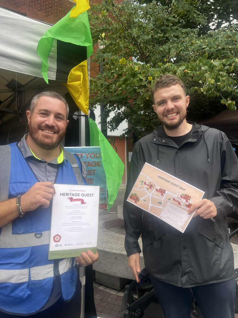 Great to chat with Chris from CC Events today at the #ElthamWeekender. CC Events put on the now fortnightly Producers Market as well as putting together everything today. 

There are stalls &amp; live music on at Passey Place until 6 today and then it starts all over again tomorrow!