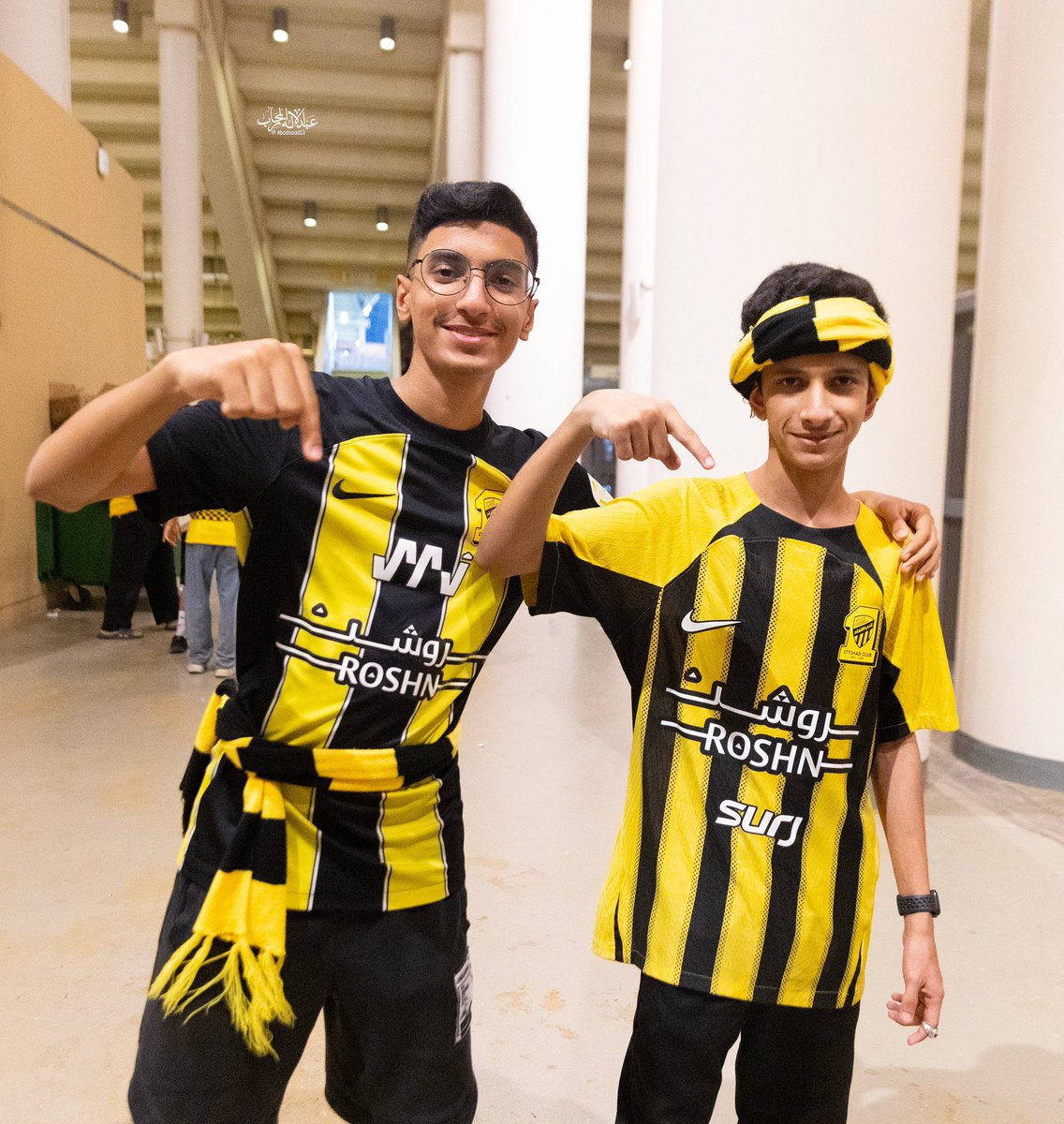 سعيد جداً لعوار وشخصيته العظيمة حوّل الانتقادات لمدح بكل مره يثبت نفسه ويرد في الملعب شوفو ردة فعل بعض المشجعين واللاعبين ومحبتهم له وتقليد احتفاليته 🙏🏻💛💛