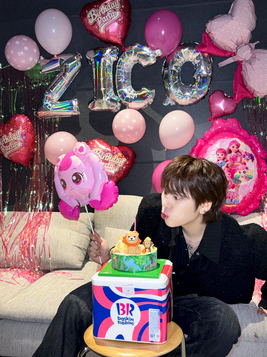 지호!! 생일축하해 🥳🎉 오늘 파티도 화이팅하고 내 아이돌이라서 너무 고마워 🤩💕💕 생일에는 즐겁고 행복하게 보내자!! Happy Birthday zico🥹💕 
#zico #지코 #지코의0914 <a href="/zico_koz/">ZICO</a>