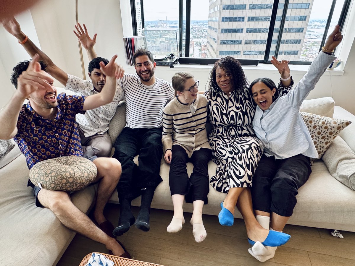 BIDMCVFellows's tweet image. Our stellar F2s celebrating the end of their action-packed year of nightfloat with their families...we're so proud of them! #timetosleep #changingoftheguard