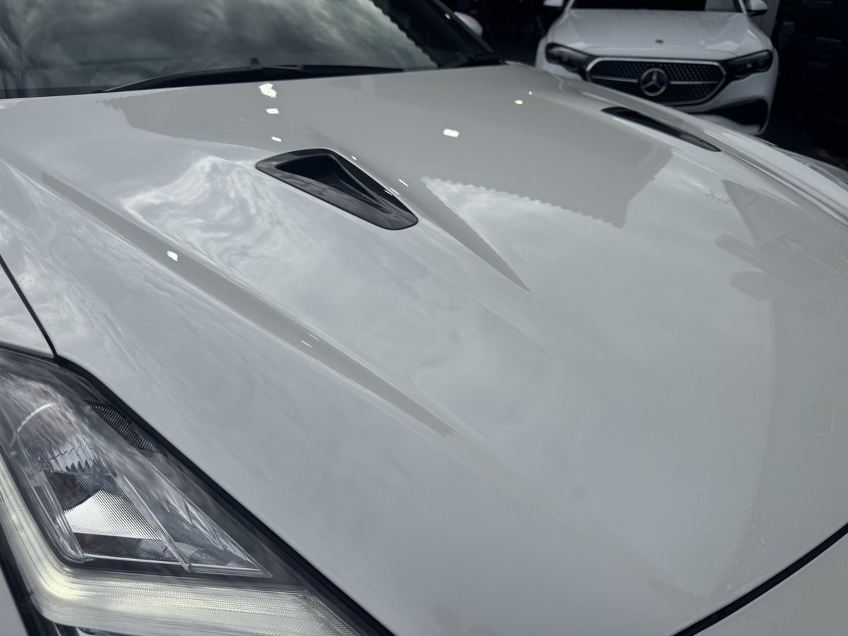 KsBASE1's tweet photo. 日産　GT-Rの買い取りになります☺️

走行距離は8800km台

プレミアムエディション　ファッショナブルインテリア装着車になります。

パールホワイトのボディに真っ赤な内装はとてもカッコいいですね❣️

速さだけでは無く内装も拘りたい方にはぴったりの車両になります☝️ https://t.co/5OZ8mNcJlA