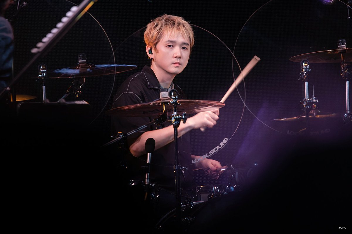 250913 성남 피크닉 콘서트

오늘 아저씨들 최고였잖아 ദ്ദി⑉꒦ິ^꒦ິ⑉)

#NELL #넬 #이정훈 #김종완 #이재경 #양혜승