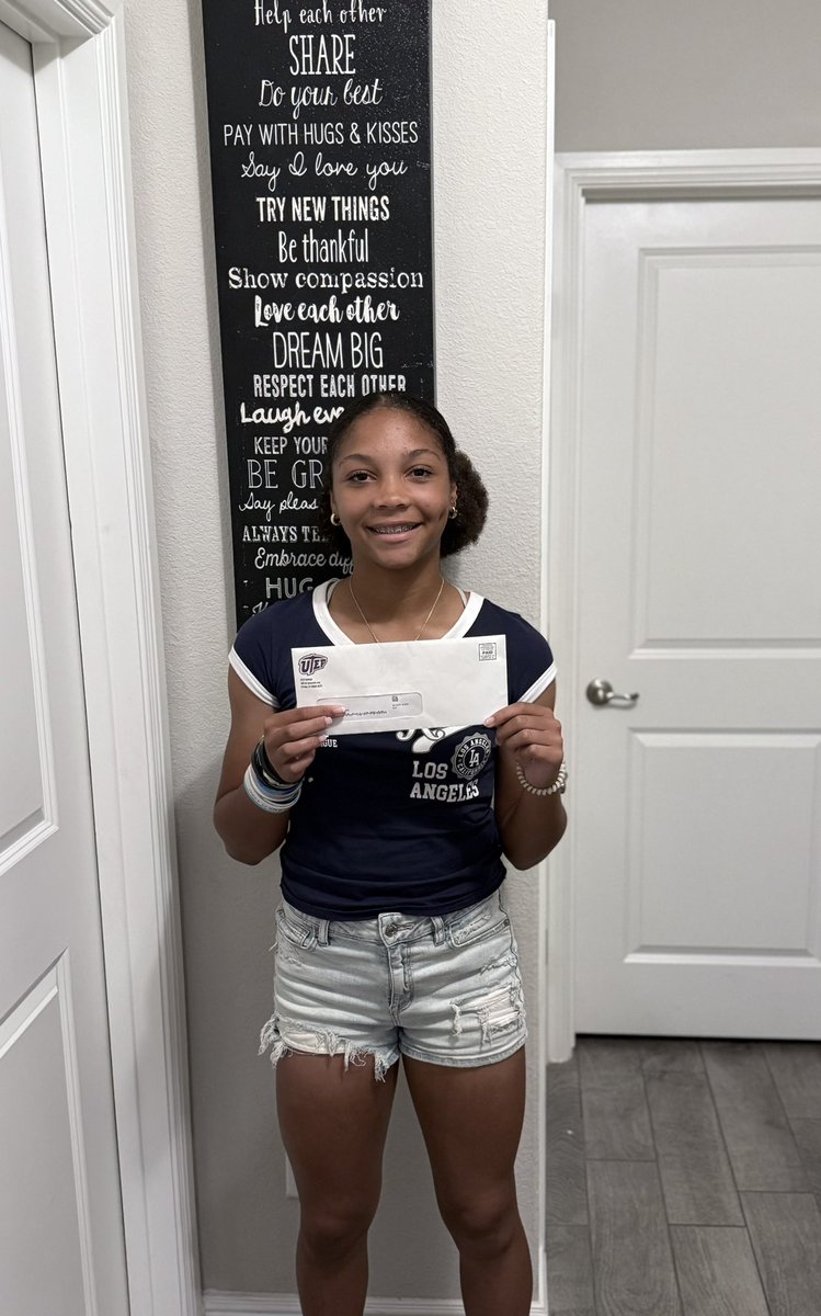 SpeedyAlley2029's tweet photo. Came home to some exciting mail from @UTEPSoftball! 🧡💙
Thank you for the camp invite! I can’t wait to be able to come to a camp and tour the campus.
#Grateful
#UTEPSoftball
#SoftballLife
@CoachTJHubbard @EastonFastpitch @RawlingsSB @14uTxGloryGold @DBATJustin @CamWoodBats https://t.co/O6SqtXT1iE
