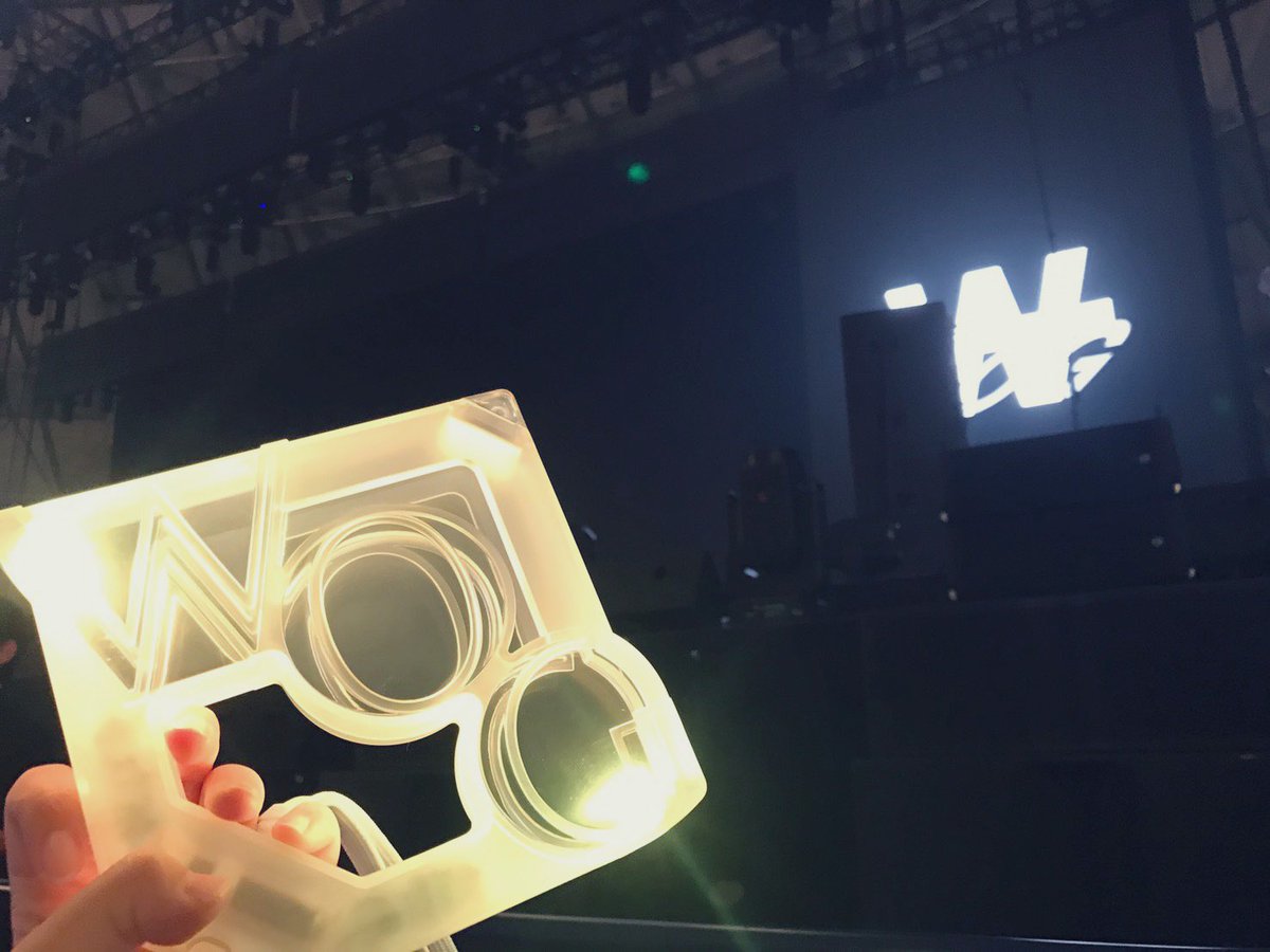 mayuka_nizi's tweet photo. AAA20周年おめでとう!!
AAAは青春そのものでした🌈
ライブも何回も行って楽しかったなー😭
WOGツアーでは推しのだっちゃんから手振ってもらって焦ってお辞儀したら大爆笑されたの今でも鮮明に覚えてる😂
またAAAが見れるときをずっと待ち続けます😊
#AAA #AAA20th #AAA20周年 https://t.co/sIaXTaoreM