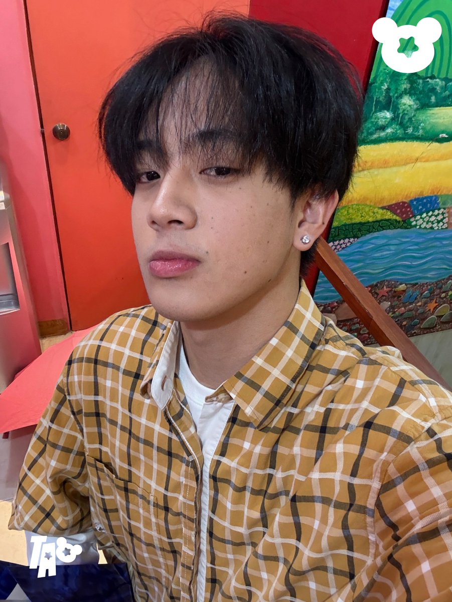 TeamAshOFC's tweet photo. [📸] 091325 #ayudASH 💨

Thank you Ash for dropping by and here’s a selca from the event earlier!

‘AKO NA’ by AJAA will be out on September 26, 2025! 🩵

AJAAniversary SECOND YEAR
#AJAAniversary2025
#AJAA #AJAA_ASH
@AJAAofc @toothplate7_ https://t.co/dQ4eNiF07K