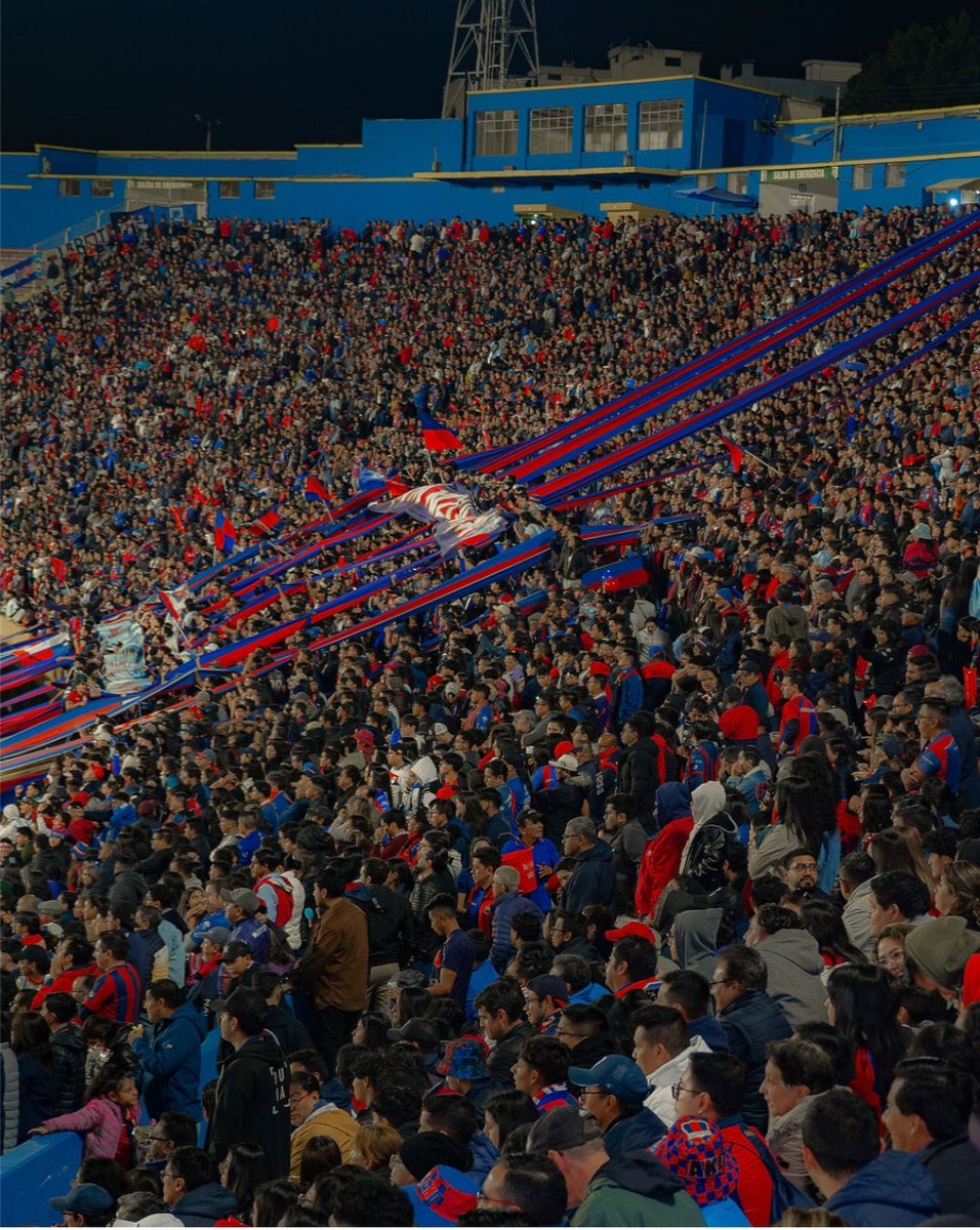 Hoy nada más importa, hoy juega la AKD. Vamos equipo, bendiciones a la gente que fue y al equipo que vuelvan con la victoria y sin ninguna novedad. 
Vamo' viejo amigo <a href="/SDQuito_Oficial/">SD Quito Oficial</a>