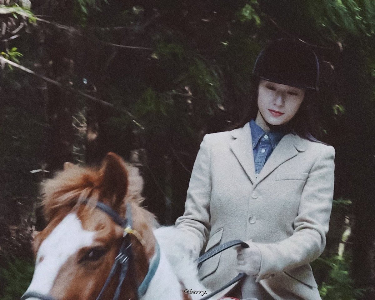 krystal soojung (@kryssiefinamour) on Twitter photo 