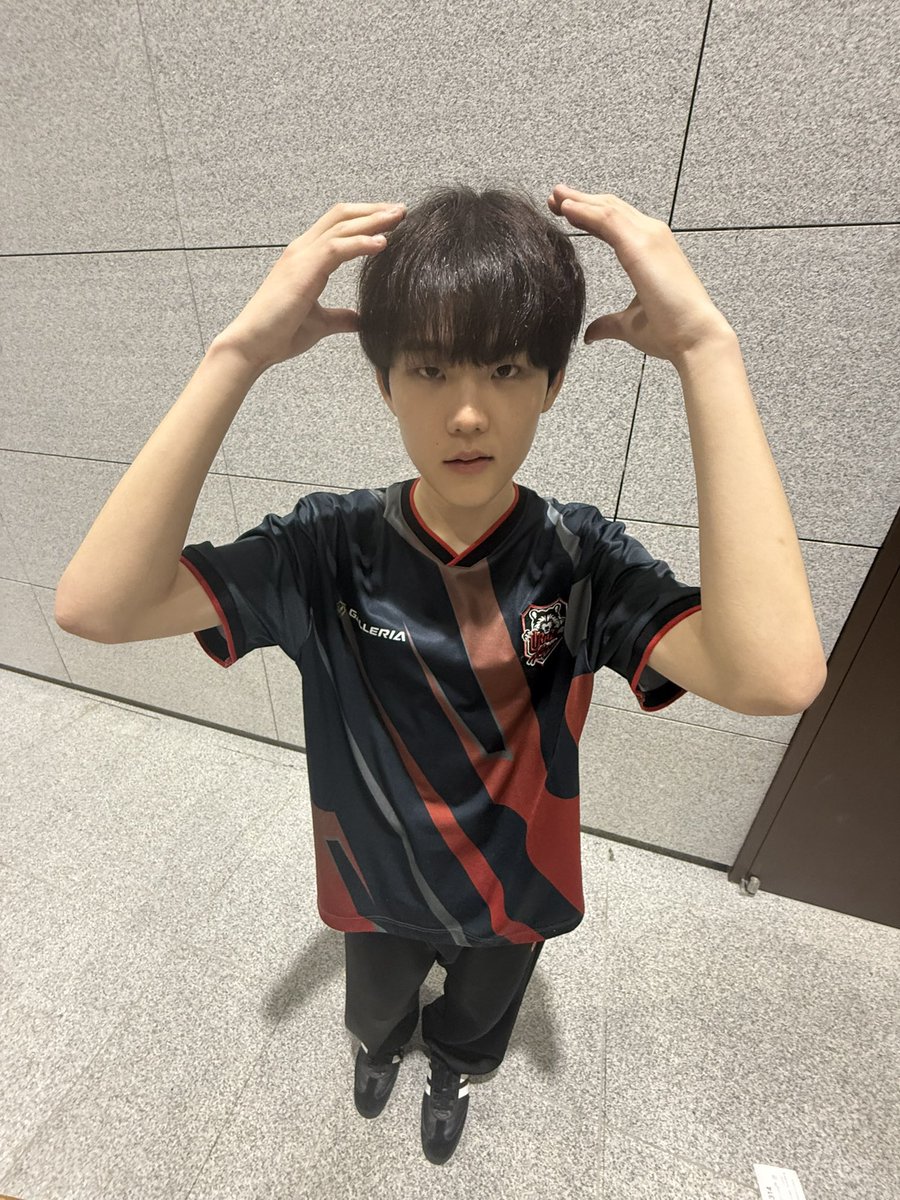 떡이 tweet media