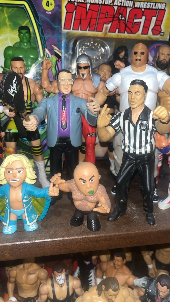 Insert <a href="/TheJimCornette/">Jim Cornette</a> going off here