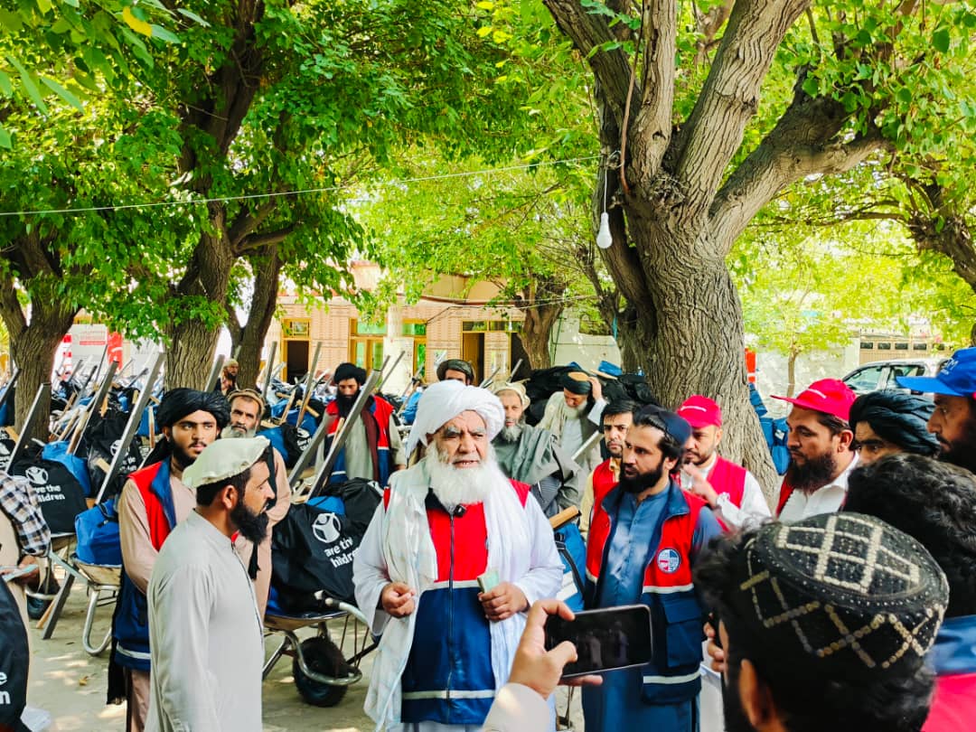 nnCulture's tweet photo. د ننګرهار پېښو پروړاندې د چمتووالي ملي ادارې په هڅو مرستندويه مؤسسو له لوري په دره نور او کوز کونړ ولسواليو کې د وروستۍ زلزلې ۴۹۵ زيانمن شويو کورنيو سره د ۲۵ ميليونه ۴ سوه ۱۲ زره او ۶ سوه افغانيو نغدي او غير خوراکي توکو مرستې وشوې. https://t.co/PjE0vvziCB