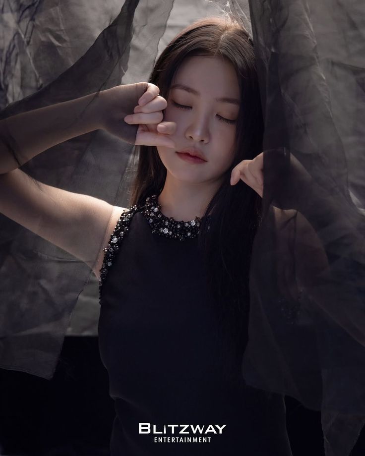 𝒅𝒆𝒂𝒓𝒍𝒚, 𝒊𝒍𝒐𝒏𝒂. tweet media