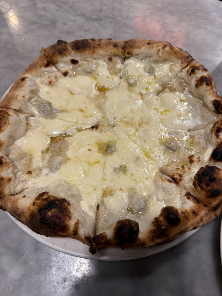 SwRelationship's tweet image. Pizza ร้อนๆ ในคืนที่ ฉุ่มฉ่ำ คับ ^^ 

** คู่ไหนว่างๆ ทักทายพูดคุยกันได้ค้าบ.. 😊😊