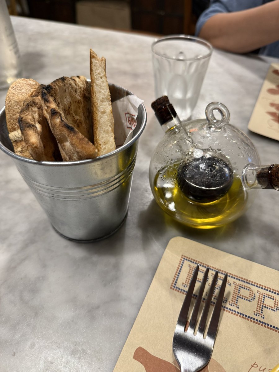 SwRelationship's tweet image. Pizza ร้อนๆ ในคืนที่ ฉุ่มฉ่ำ คับ ^^ 

** คู่ไหนว่างๆ ทักทายพูดคุยกันได้ค้าบ.. 😊😊