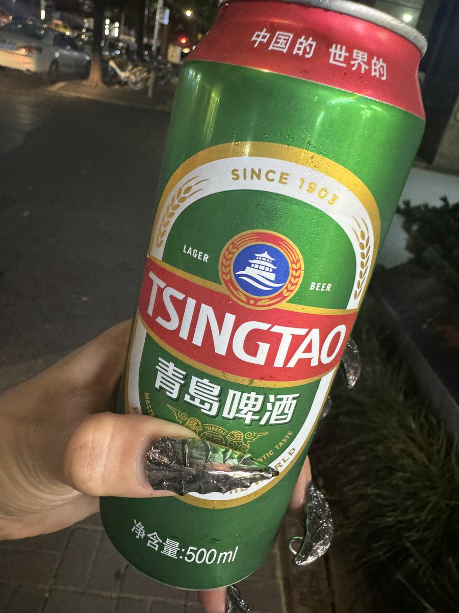 久々の上海はとても美しくて、スケールがデカくて、みんな優しくて、こんなあっという間の日程じゃ全然足りないです。やっと帰って来れた、俺らにいつも大きな自信をくれて強くして送り返してくれた大切な場所。。