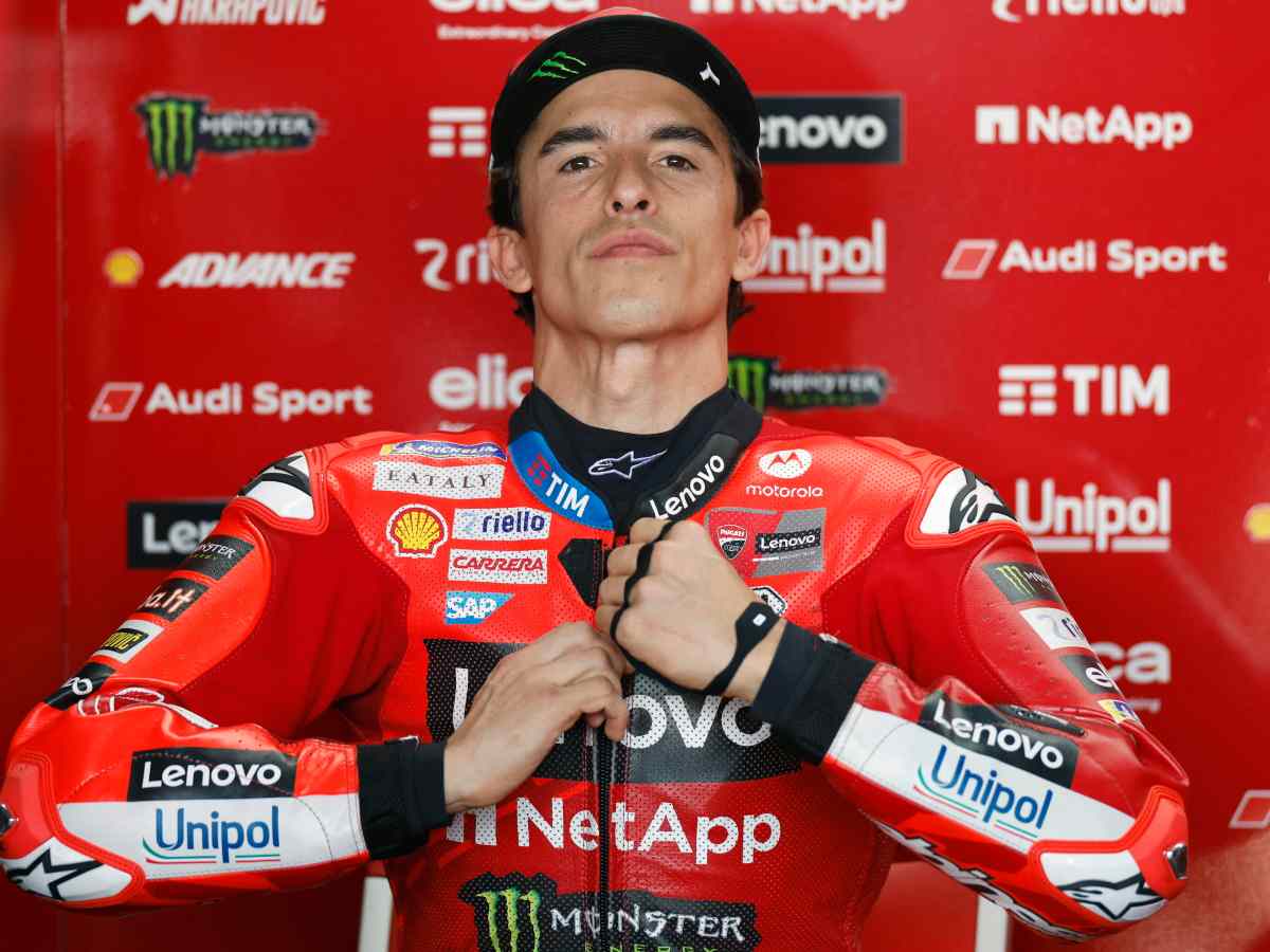 "Alcune persone hanno festeggiato la mia caduta..Si definiscono da soli. La cosa insolita è che, a sei gare dalla fine, il terzo classificato (Bagnaia) non ha alcuna possibilità.
Il titolo resta in casa dei Márquez."
𝐌𝐚𝐫𝐜 𝐌𝐚𝐫𝐪𝐮𝐞𝐳 

🎙️Ogni altra parola è superflua.