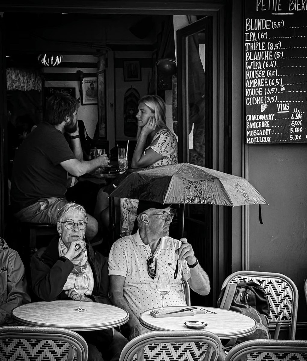 Als ik maar niet nat word ... 🙂
📷  Jean-Jacques Guingouain