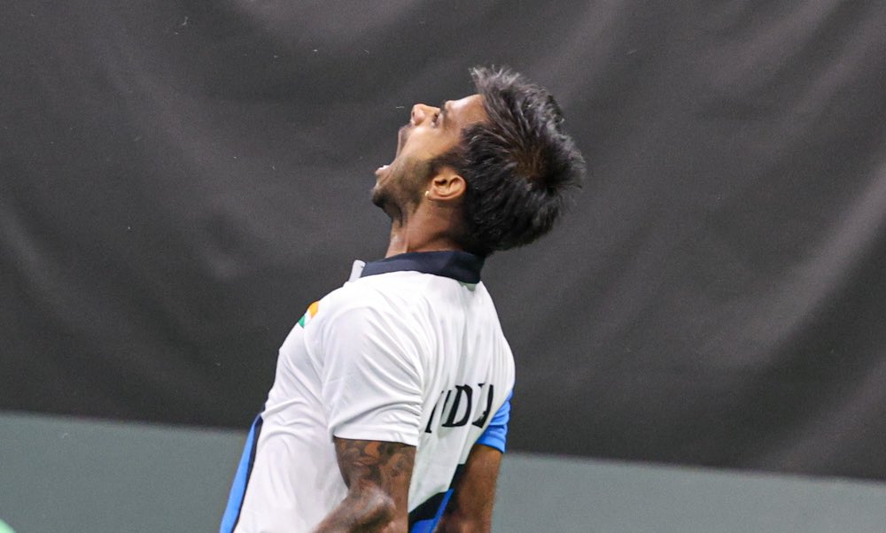 IndiaSportsHub's tweet image. 🌟 HISTORIC RESULT FOR 🇮🇳 TENNIS 🎾

India (37th seed) stuns 🇨🇭 Switzerland (9th seed) 3-1 in the Davis Cup World Group I our first away win over a European team since 1993! 🔥

India now moves into the Qualifiers 1st Round! 💪

#DavisCup #TeamIndia

📸 ITD