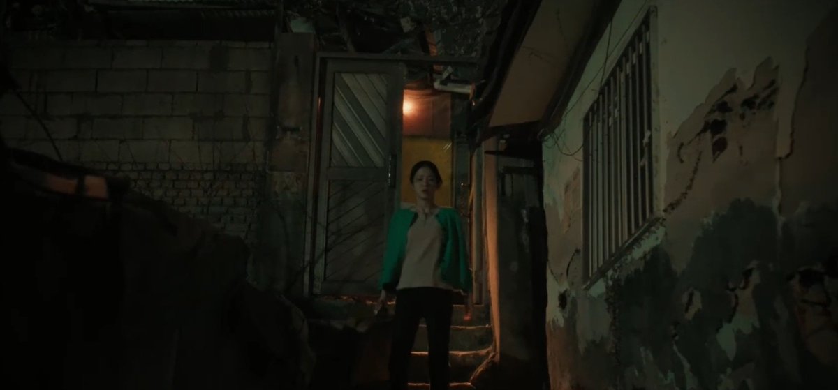 lovethisdrama's tweet photo. 서종희라는 여자 등장하자마자 안내양 기숙사 기강 잡고 미스코리아부터 된 다음 배우 되는 게 꿈인데 사실 이름도 속였고 누굴 찔렀든 어쨌든 무슨 짓을 저지르고 몰래 도망친 걸로 추정 이 여자에 대해 알고싶다 https://t.co/5AxsjwjrwT