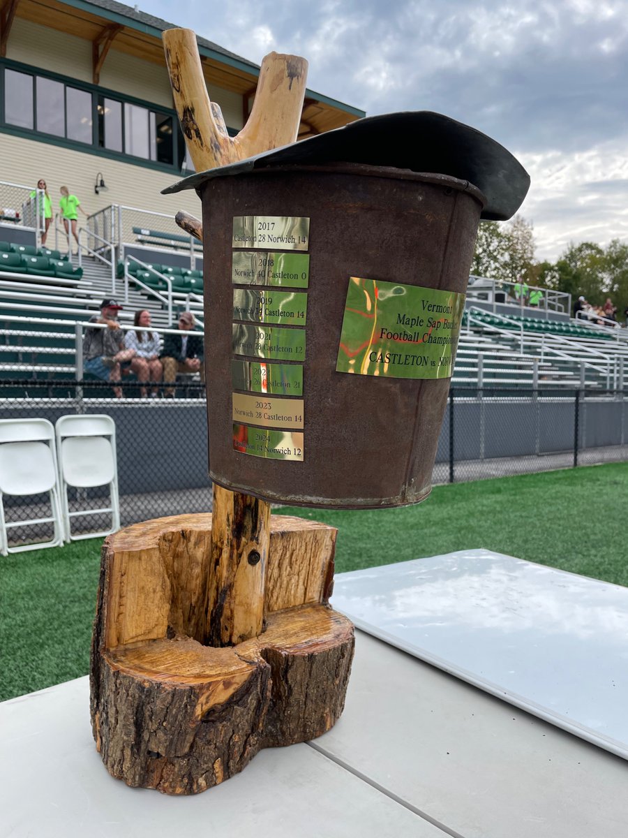 Big. Beautiful. Bucket.

A sweet 16th matchup is on tap between Castleton and Norwich for the Maple Sap Bucket. Kickoff at High Noon. #d3fb 

Attn: <a href="/SickosCommittee/">Sickos Committee</a>