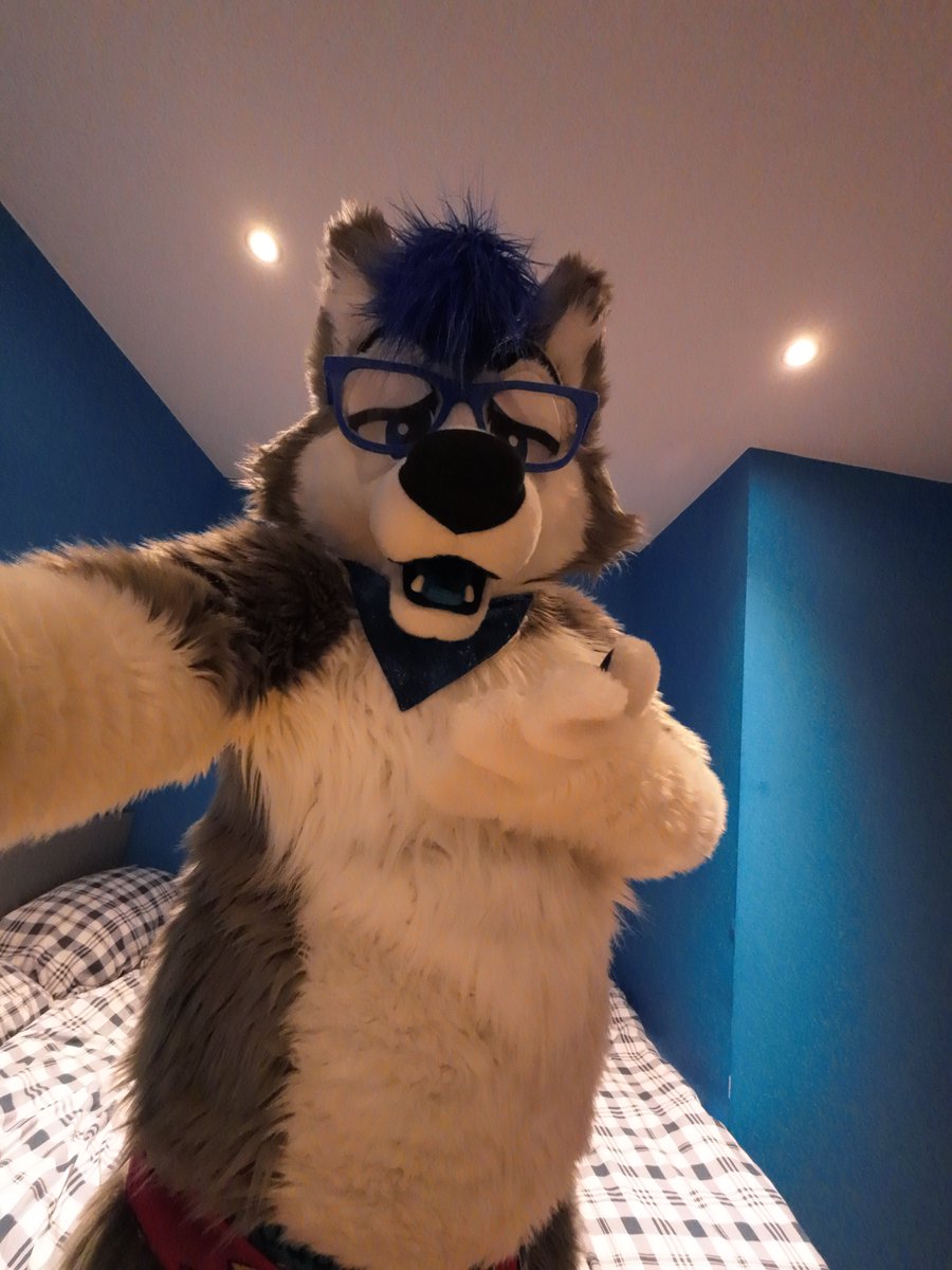 Plans today all fell through because of how messed up my sleep pattern is! 🥲