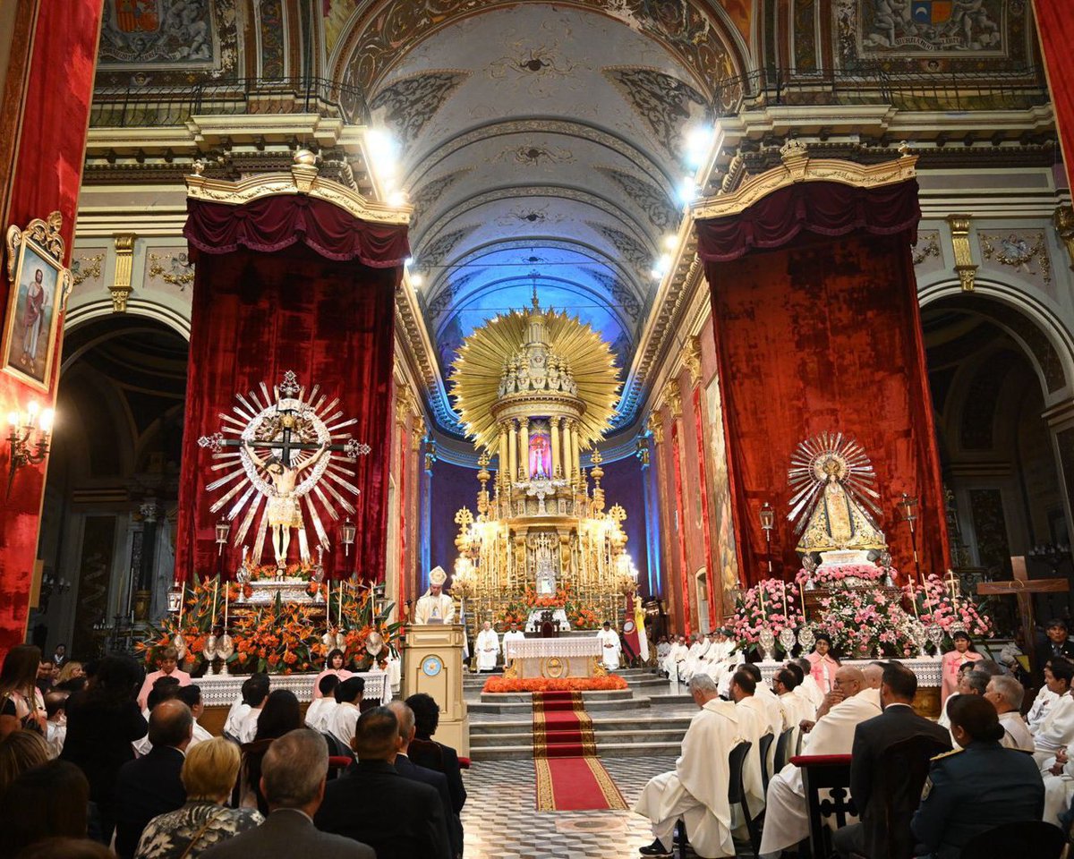 Virgen del Milagro, gloria de este pueblo, en quien siempre halla todo su remedio ♥️

Hoy los salteños celebramos con solemnidad, fe y devoción el inicio del Triduo en honor a nuestra querida Virgen del Milagro.