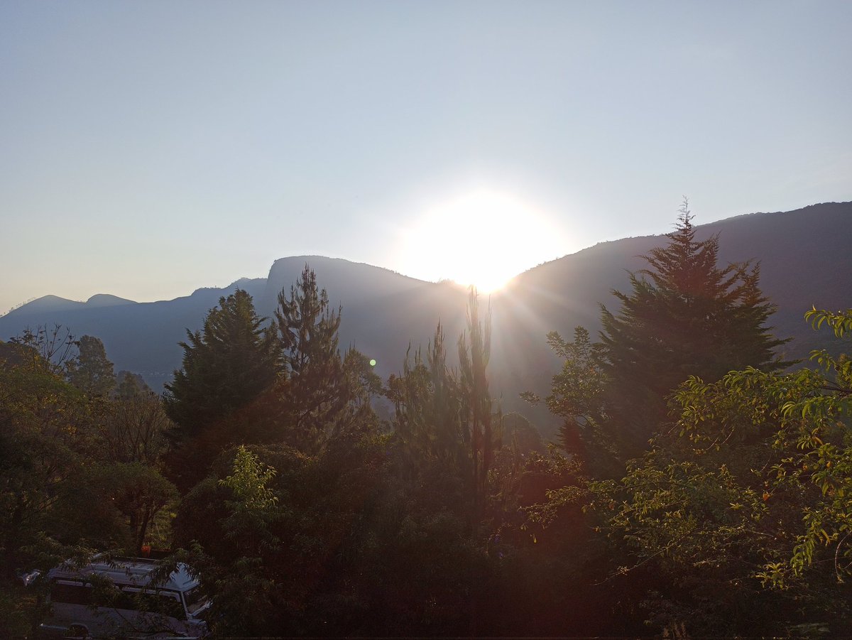 Like the rising sun! 🌥️⛅☀️🌻✨

NATURE WITH XUNING
#TXNBirthdayWeek2025
#TianXuning