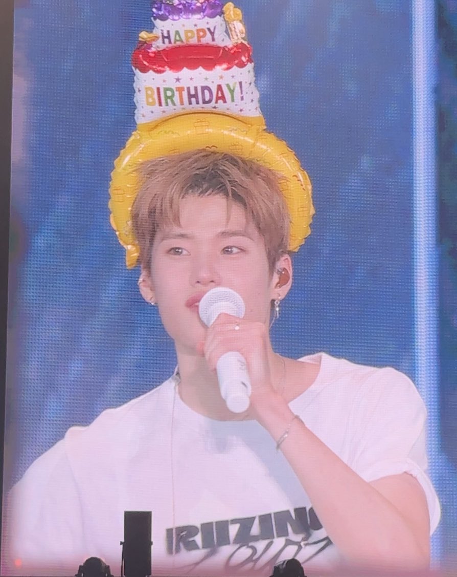 뭔가 슬프다거나
속상하다거나... 이런 일로 우는 게 아니라
정말정말 좋은 일로 눈물 짓는 그런 아이가 너무너무 좋다