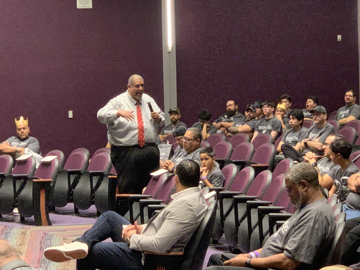AStarke_CI's tweet photo. Check out our Father-Son full house in the Eastlake HS auditorium as we are inspired by our amazing keynote speaker, Dr. Albert Villa. Thank you, @ESC19Behavior for your dedication and partnership with us! #TeamSISD #ALLINFORYOU https://t.co/tf9IoBgabB