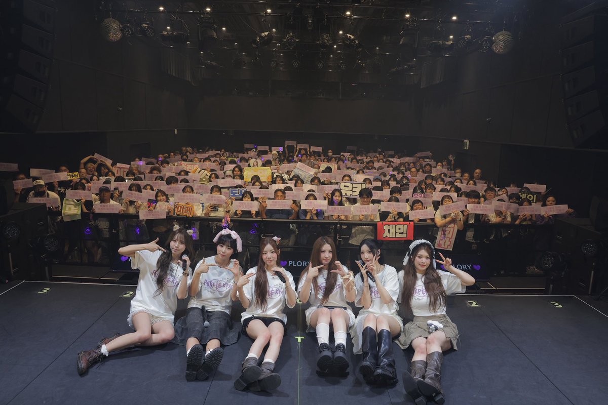 PURPLEKISS_JP's tweet photo. [📸]
PURPLE KISS 2025 TOUR:
A Violet to Remember💐✨

紫色に染まった景色を一生忘れません！

これからも幸せなPURPLE K!SSとPLORYでいましょう🫶

最後まで一緒にいてくれて
ありがとうございます💜

#PURPLE_KISS #퍼플키스
#PURPLE_KISS_2025_TOUR
#A_Violet_to_Remember https://t.co/cMcjknMRgq