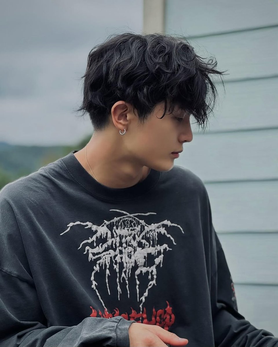 ria ୨୧ is delulu | 10KERS tweet media